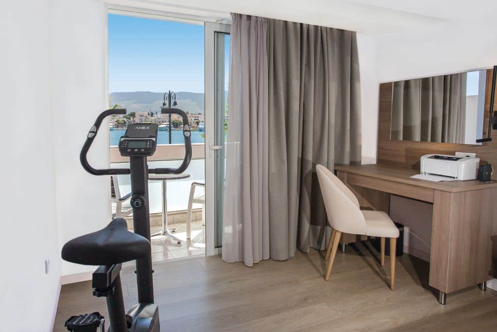 BUSINESS SUPERIOR DOUBLE ROOM