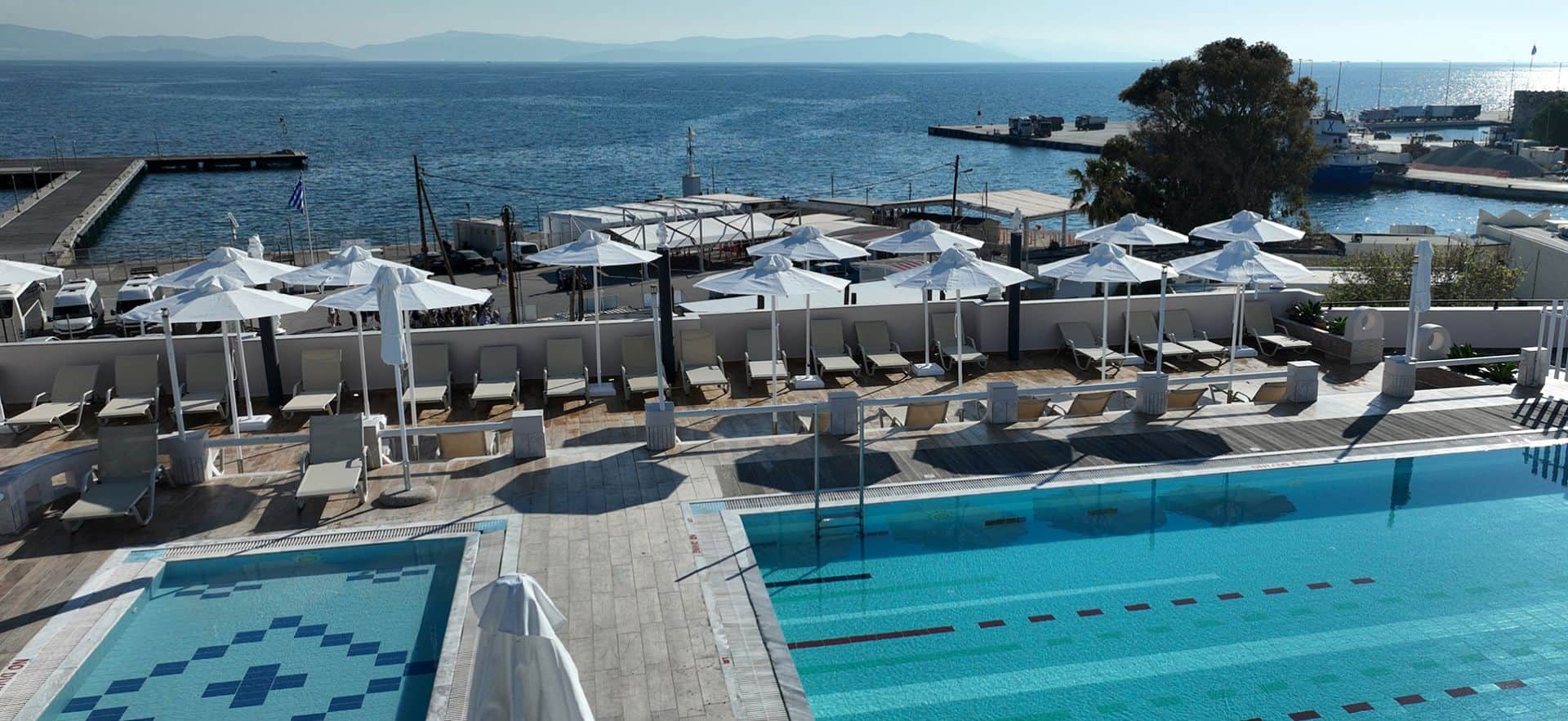 swimming-pool-4-star-hotel-kosta-palace-city-hotel